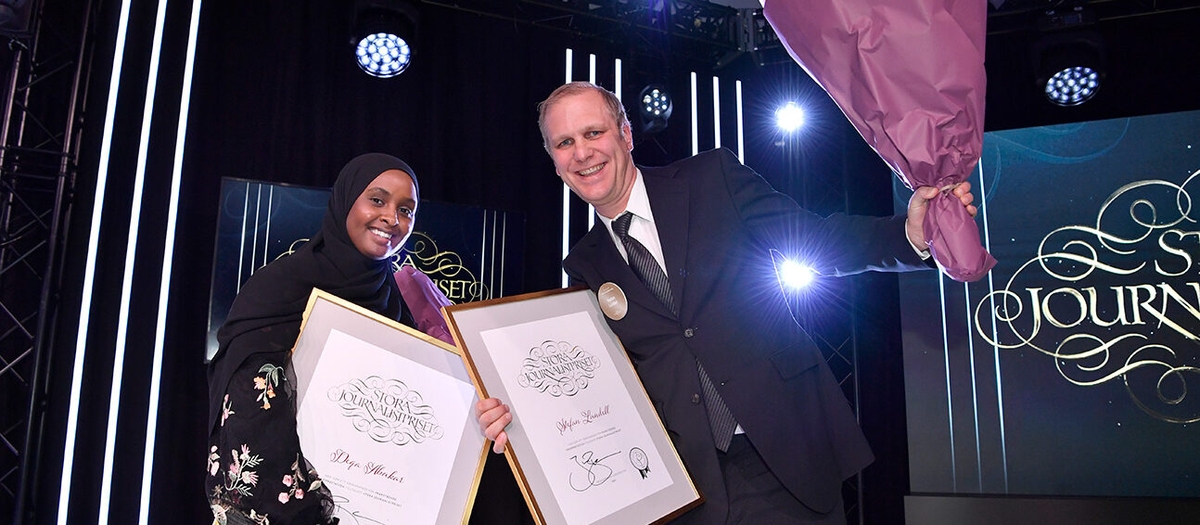 Deqa Abukar och Stefan Lundell vann kategorin Årets Förnyare för "Shift" på Breakit när Stora Journalistpriset delades ut 2021. Foto: TT