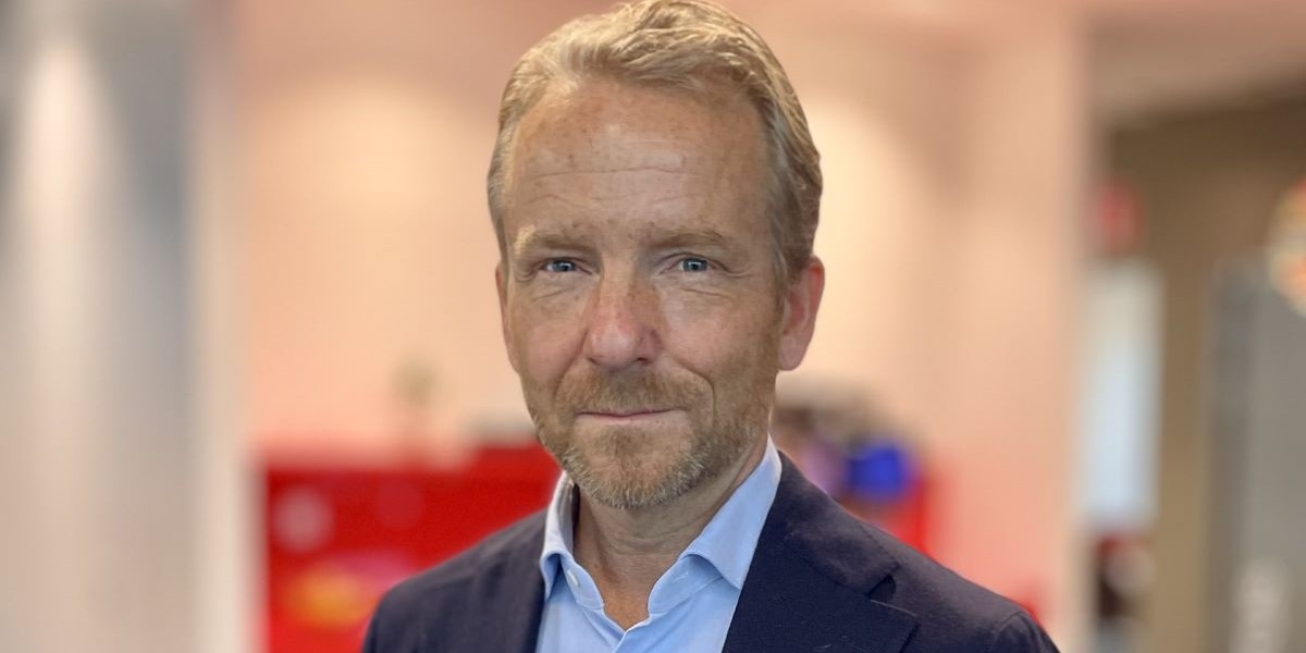 ”Vi ser ingen förändring i den starka underliggande investeringsviljan i AI i Sverige som vi har sett under ett antal år nu,” säger Oracles Sverigechef Bertil Claesson.