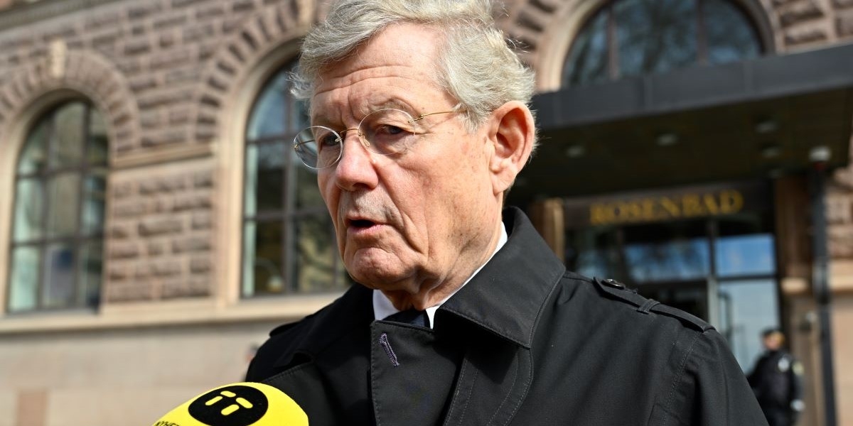 Jacob Wallenberg, ordförande i Investor, får se ett av sina portföljbolag pressas rejält på börsen i dag.