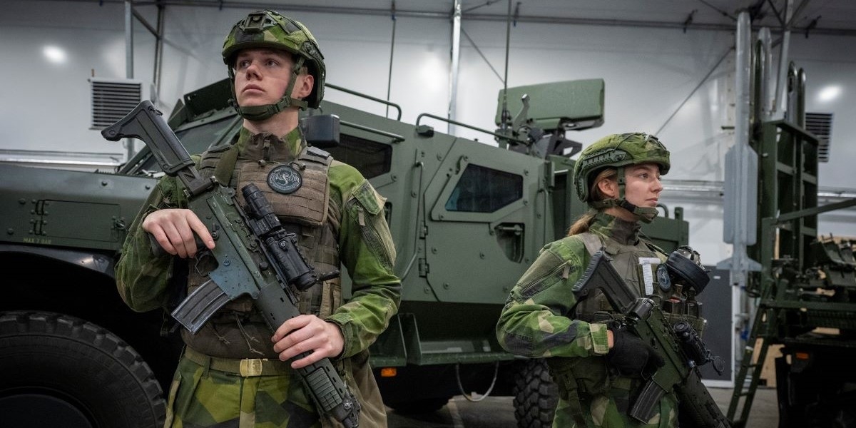 Pareto tror att två aktier i försvarssektorn kan göra bra ifrån sig innan jul.