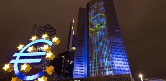 ECB lanserar nödköpsprogram av obligationer.