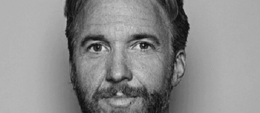 Ordföranden i Ilija Batljans ägarbolag lämnar