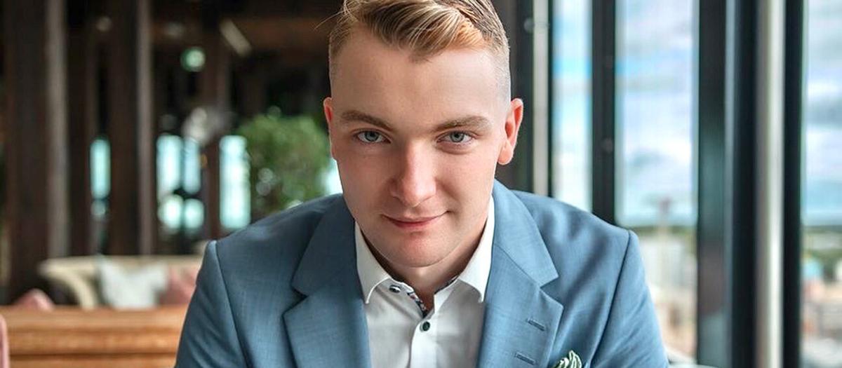 "Jag vill fortfarande göra allt jobb själv, alltid, eller nästan alltid, finnas tillgänglig, ha kul på vägen och driva företaget framåt," säger Robin Broberg, mannen bakom succétjänsten Stockrobber.