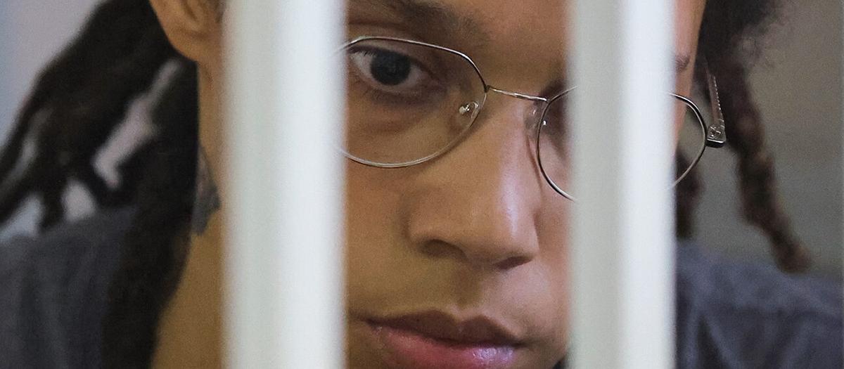 Brittney Griner släpps från ryskt fängelse efter fångutväxling
