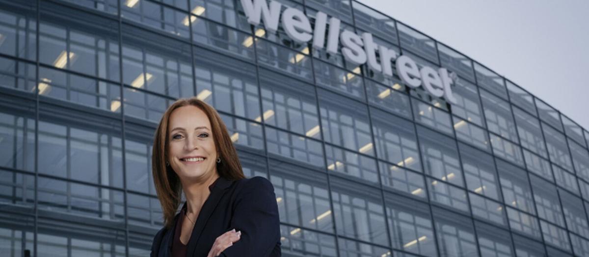 "Som riskkapitalist kan man lätt få ett väldigt homogent dealflow om man inte aktivt jobbar med det. Det krävs en agenda, ett diversifierat team och en öppenhet. Vi måste våga vara långsiktiga och ta ansvar," säger Caroline Farberger, styrelseordförande för Wellstreet, som i dag arrangerar en intern ESG-konferens för Wellstreets portföljbolag. Foto: Mio Sallanto