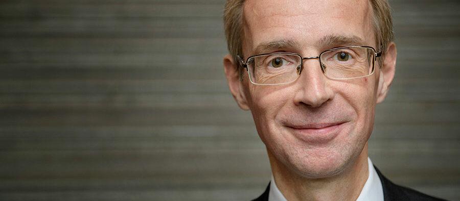 "Dystert men nödvändigt. Förhoppningen är att lättnader (även finanspolitiskt) kan komma under 2024," skriver SEB:s Robert Bergqvist i ett inlägg på Twitter.