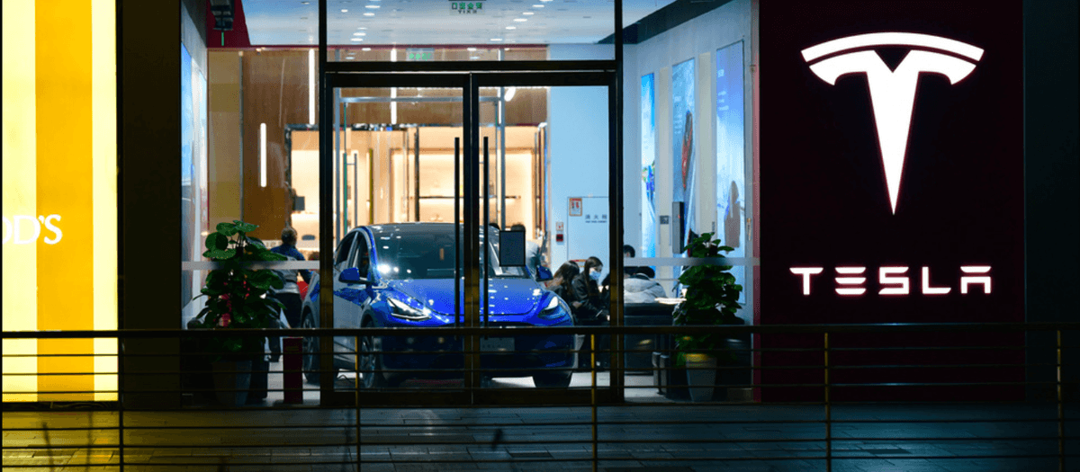 Konkurrenternas försäljning störtdyker efter Teslas prissänkningar i Kina