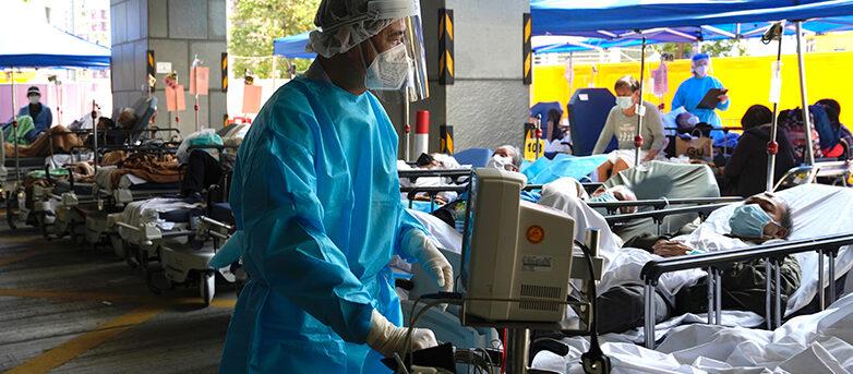 FBI-chefen tror labbläcka orsakade covid-19