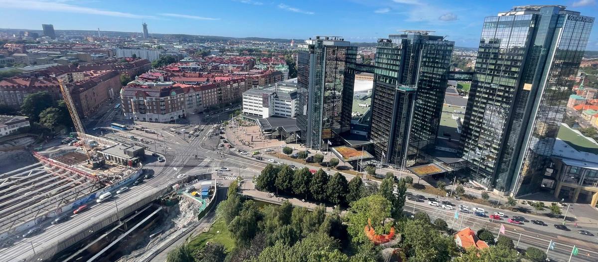 I Göteborg vid Korsvägen (till vänster i bild) pågår bygget av Västlänken. Foto: Anders Frick