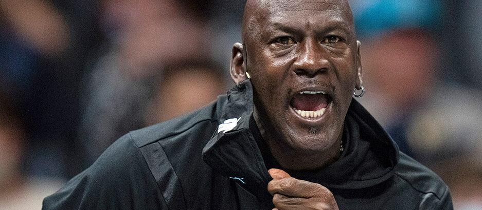 Slam dunk! Michael Jordan gör exit med 27 miljarder plus