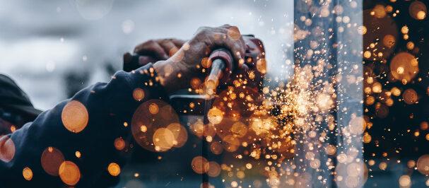 PMI upp till 47,6 i juli – fortsatt dämpad industrikonjunktur