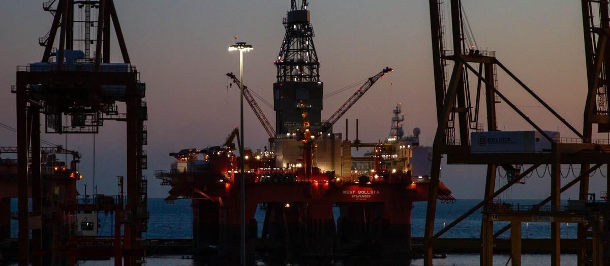 Goldman Sachs sänker prognosen för oljepriset