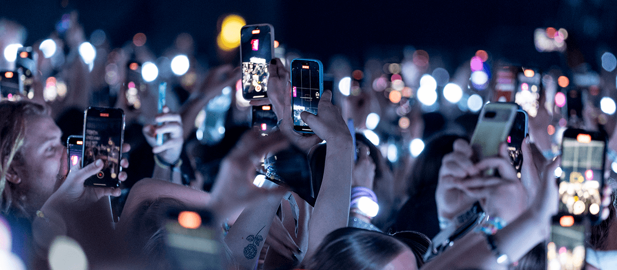Publikbild från Taylor Swifts konsert på Friends Arena på fredagskvällen. Foto: TT