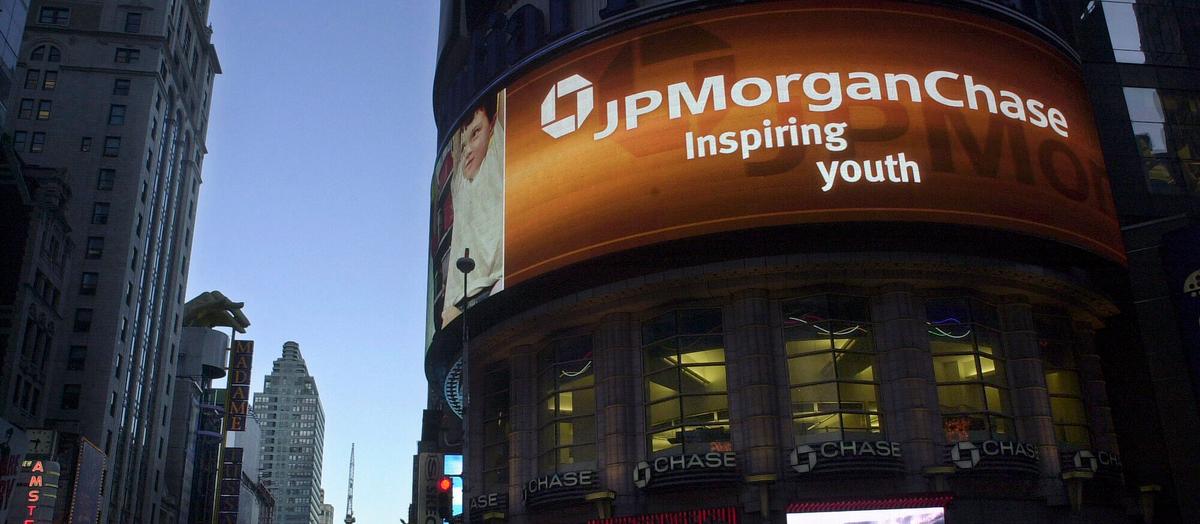 Efter dödsfallet – Wall Street stramar åt arbetstiderna